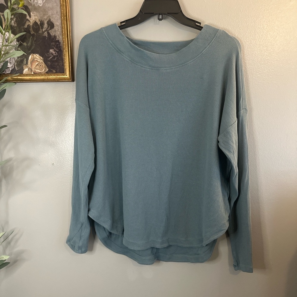 Athleta Ribbed Open Back Long Sleeve Top Teal Size Large Soft Athleisure Lounge - Picture 2 of 6